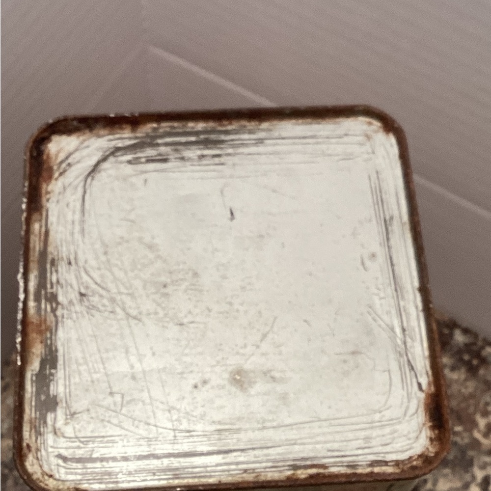 Vintage Premium Saltines Tin - Picture 5 of 5